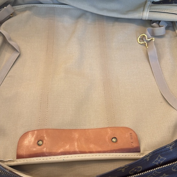Louis Vuitton Brown Monogram Travel Bag - Picture 5 of 9